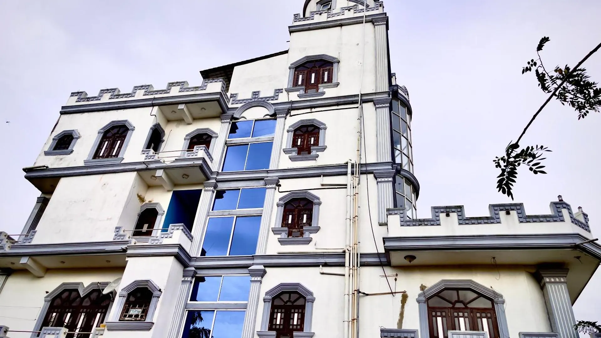 White Palace Airport Transit Hotel Katunayake